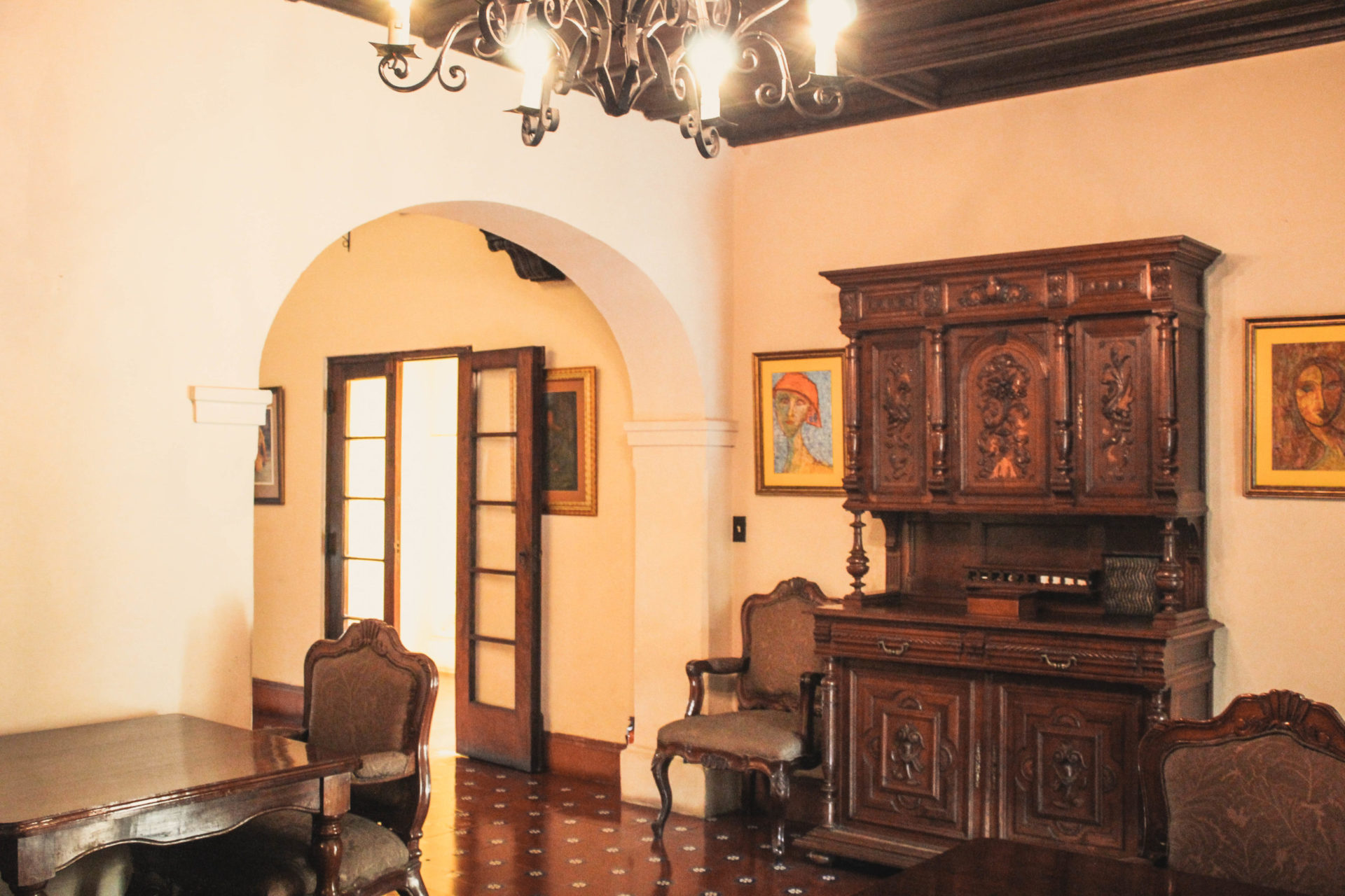 casa carmel dining room